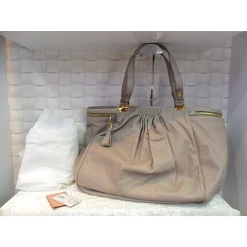 Miu Miu [�������] �̿�̿� ��� 2-way RR1834 (�̻��ǰ}[�������] �̿�̿� ��� 2-way RR1834 (�̻��ǰ}