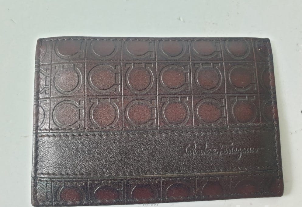 Ferragamo ��ǰ ��󰡸�(Salvatore Ferragamo)�ñ״�ó ��ġ�� ������ �����̴� ������ ī������ ��������ǰ ��󰡸�(Salvatore Ferragamo)�ñ״�ó ��ġ�� ����