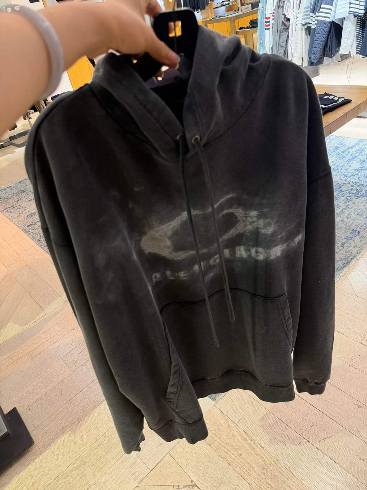 Balenciaga �߷��þư� ���������� �ĵ�Ƽ�߷��þư� ���������� �ĵ�Ƽ