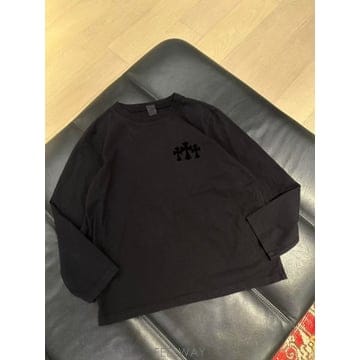 Chrome Hearts 26FW ũ������ �ս����� Ƽ����26FW ũ������ �ս����� Ƽ����
