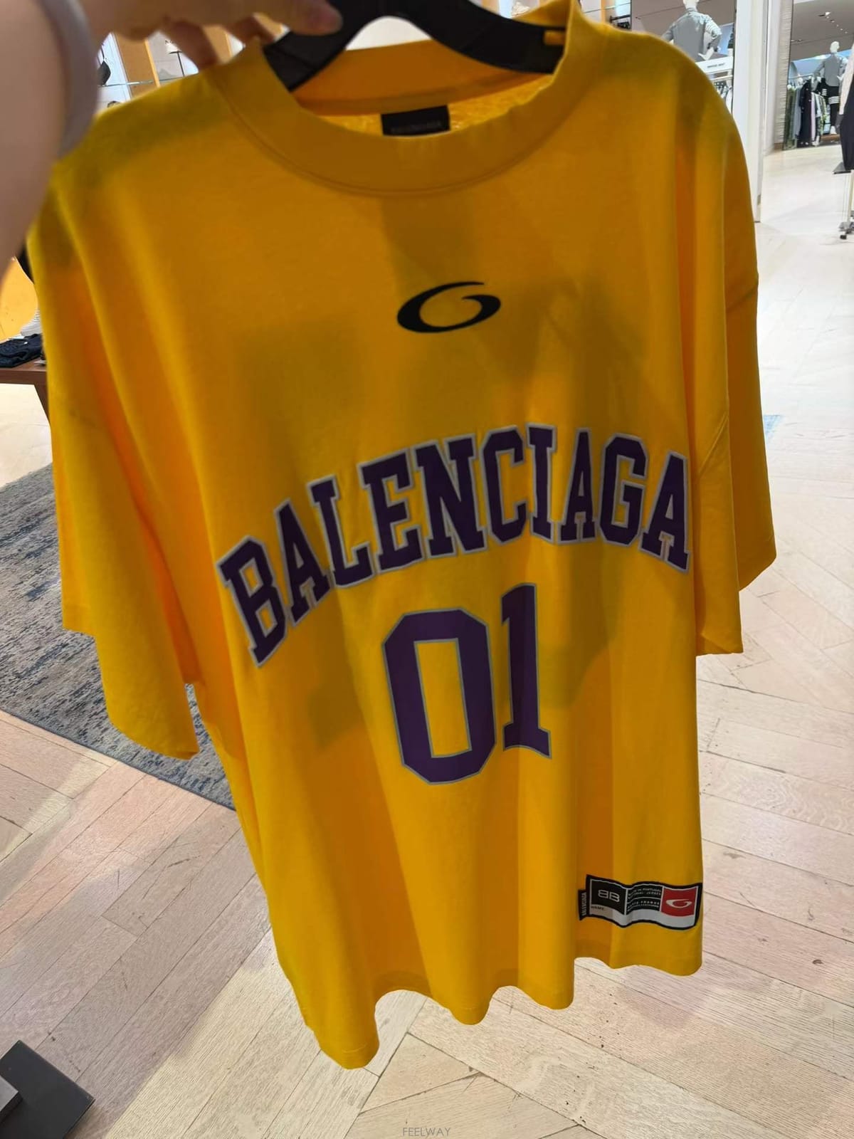 Balenciaga �߷��þư� Balenciaga �ΰ� ����Ʈ Ƽ���� 850353TTVG2�߷��þư� Balenciaga �ΰ� ����Ʈ Ƽ���� 850353TTVG2