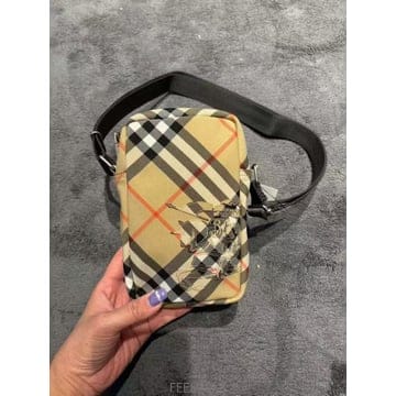 Burberry 26FW ������ �̴� ũ�ν���26FW ������ �̴� ũ�ν���