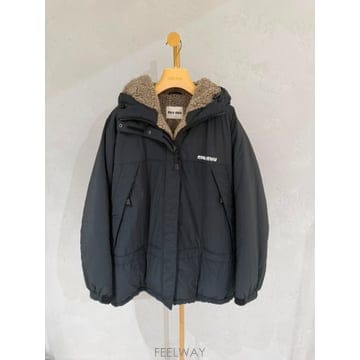 26FW 미우미우 인사이드 후리스 파카