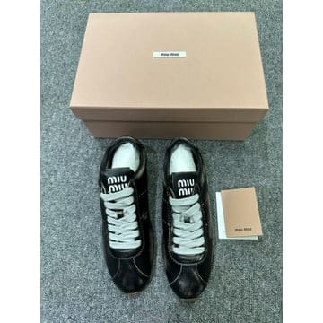 Miu Miu 26FW �̿�̿� ���� ����Ŀ��26FW �̿�̿� ���� ����Ŀ��