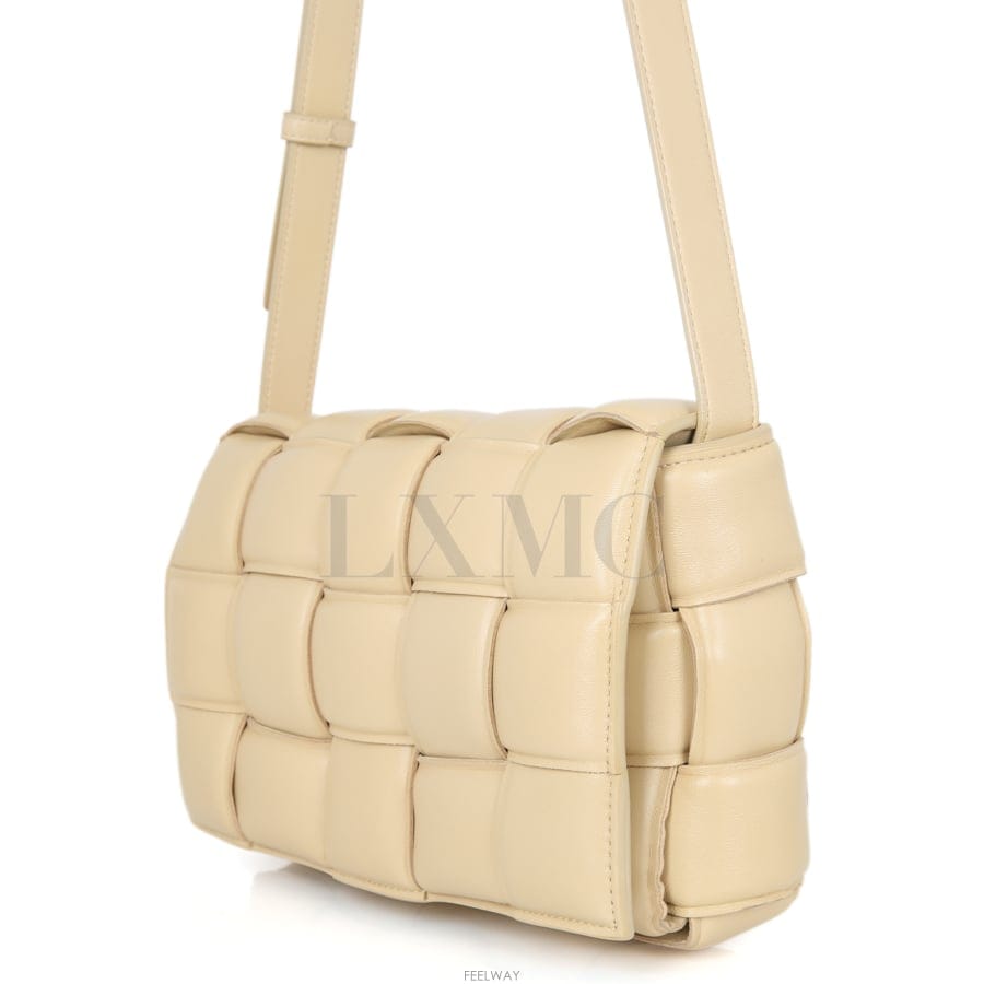 Bottega Veneta �̽����ڢ����װ�����Ÿ �е�� �е� ī��Ʈ�� 591970 ������ ũ�ν��̽����ں��װ�����Ÿ �е�� �е� ī��Ʈ�� 591970 ����