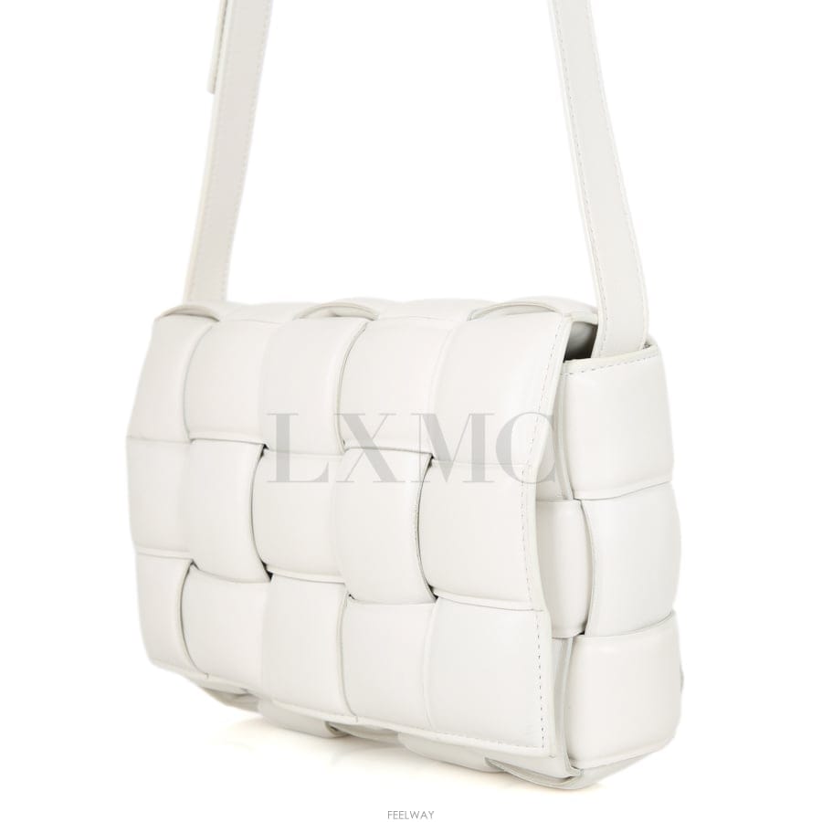 Bottega Veneta �̽����ڢ����װ�����Ÿ �е�� �е� ī��Ʈ�� 591970 ȭ��Ʈ ũ�ν��̽����ں��װ�����Ÿ �е�� �е� ī��Ʈ�� 591970 ȭ��