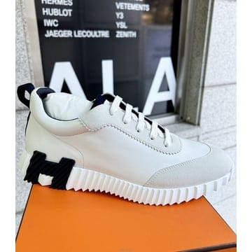 당일 *ALA* 24FW 에르메스 바운싱 화이트 / 네이비 - 42.5