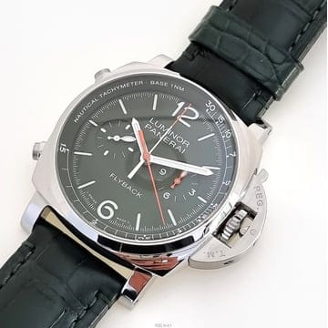 파네라이 루미노르 플라이백 그린 44mm