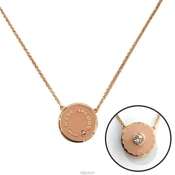 마크 제이콥스 메달리온 목걸이