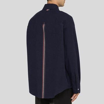 [당일출고] 톰브라운 F/W 센터백 삼선 오버핏 셔츠 네이비 MWL381A F0351 415