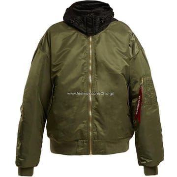 Vetements (���Ϲ��) ��Ʈ�� x ���� �Ż� īŰ �׸� ���� ���� �ĵ� MA-1 ���� �е� ����(���Ϲ��) ��Ʈ�� x ���� �Ż� īŰ �׸� ���� ���� �ĵ�