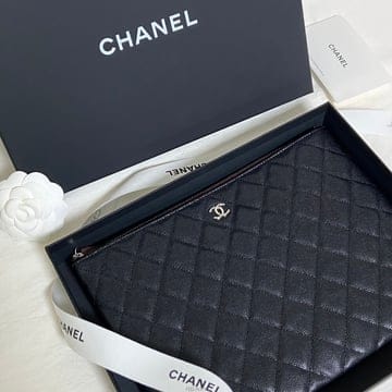 [백화점풀셋]샤넬 클래식 뉴미디엄 클러치 블랙 캐비어 은장 A82545