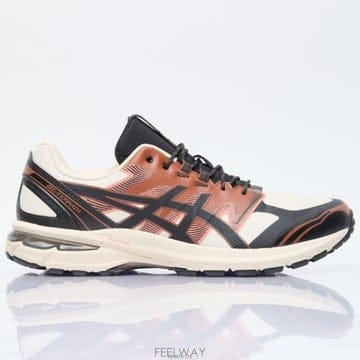 26 FW 아식스 Gel Terrain FLYTEFOAM 젤 터레인 스니커즈 브라운 1203A342 250