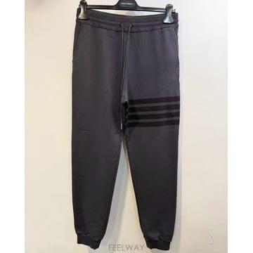 Thom Browne 26FW ����� 4�� Ʈ���̴� ����26FW ����� 4�� Ʈ���̴� ����