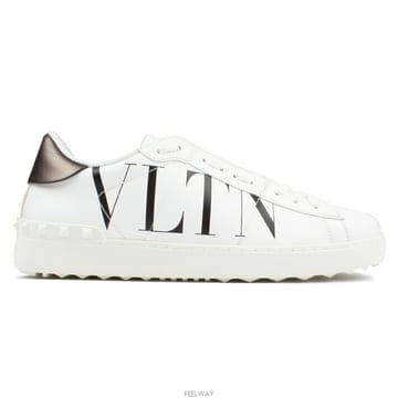 Valentino �߷�Ƽ�� �ΰ� ���� ���� ����Ŀ�� ���� UY0S0830 PST A01�߷�Ƽ�� �ΰ� ���� ���� ����Ŀ�� ���� UY0S0830 PST A01