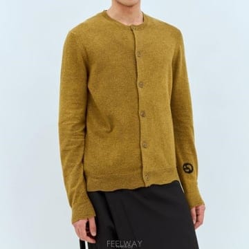 아크네 크루넥 가디건 브라운