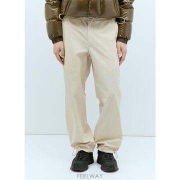 26 FW 몽클레어 스트링 웨이스트 로고 패치 포플린 팬츠 크림 2A00004 596WT 20N