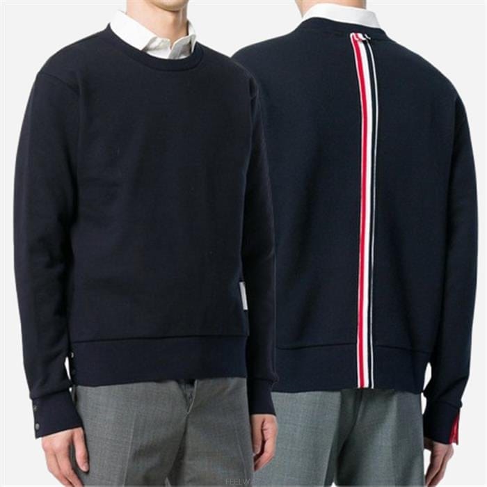 24FW 톰브라운 남성 센터백 RWB 스트라이프 맨투맨 MJT085A 03377 415