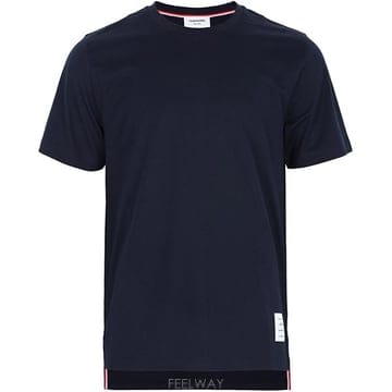 톰브라운 26SS 네이비 사이드 슬릿 티셔츠 MJS067A 00042 415