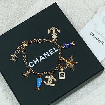 CHANEL [����] ��ǰ/�ι躸��/25 SS ���� ��Ʈ�� ũ����Ż ��� ����[����] ��ǰ/�ι躸��/25 SS ���� ��Ʈ�� ũ����Ż ���
