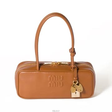 Miu Miu [����] ��ǰ/�ι躸��/�̿� �̿� ī����Ų �� �� �ڳ� ���� ����[����] ��ǰ/�ι躸��/�̿� �̿� ī����Ų �� �� �ڳ� ��