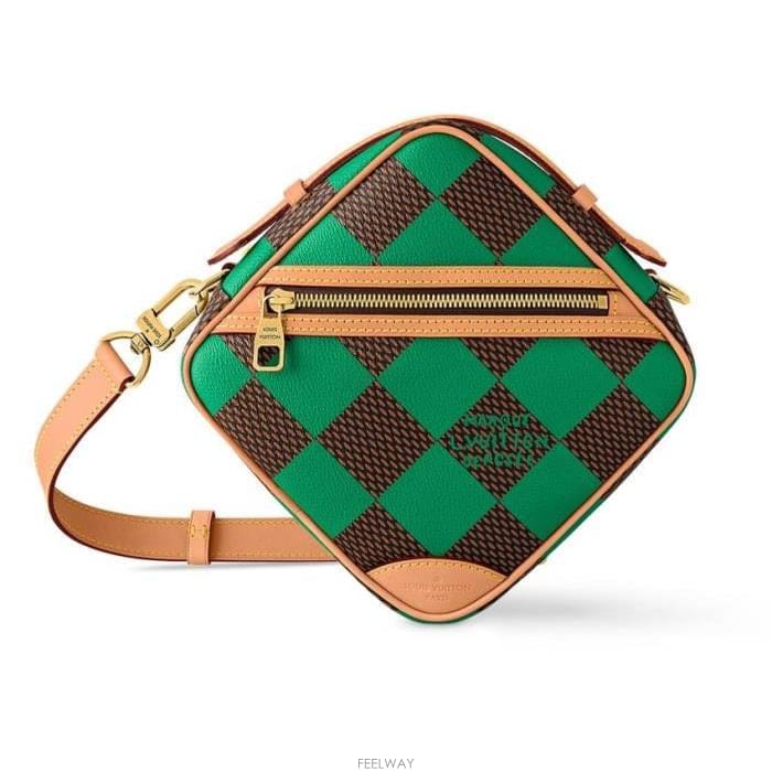 Louis Vuitton 26 FW ���̺��� �ٹ̿� üũ �� ���� ĵ���� ž�ڵ� �޽����� �׸�26 FW ���̺��� �ٹ̿� üũ �� ���� ĵ���� ž�ڵ� �޽�