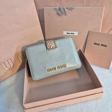 Miu Miu �̿�̿� ���ڵ�� ī�������̿�̿� ���ڵ�� ī������