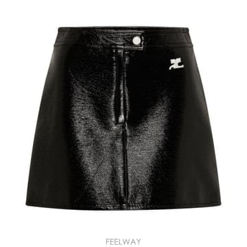 꾸레쥬 리에디션 백사이드 라벨 미니 스커트 블랙