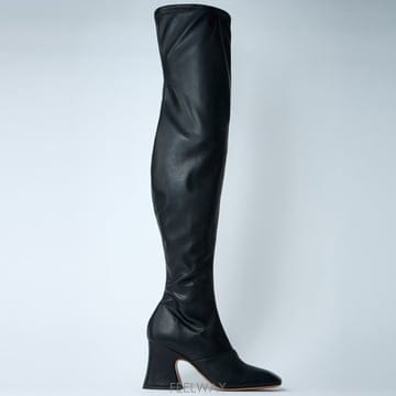 26 FW 끌로에 재니스 Janis 스무스 그레인 레더 롱 힐 부츠 블랙 CHC25A11HSV001