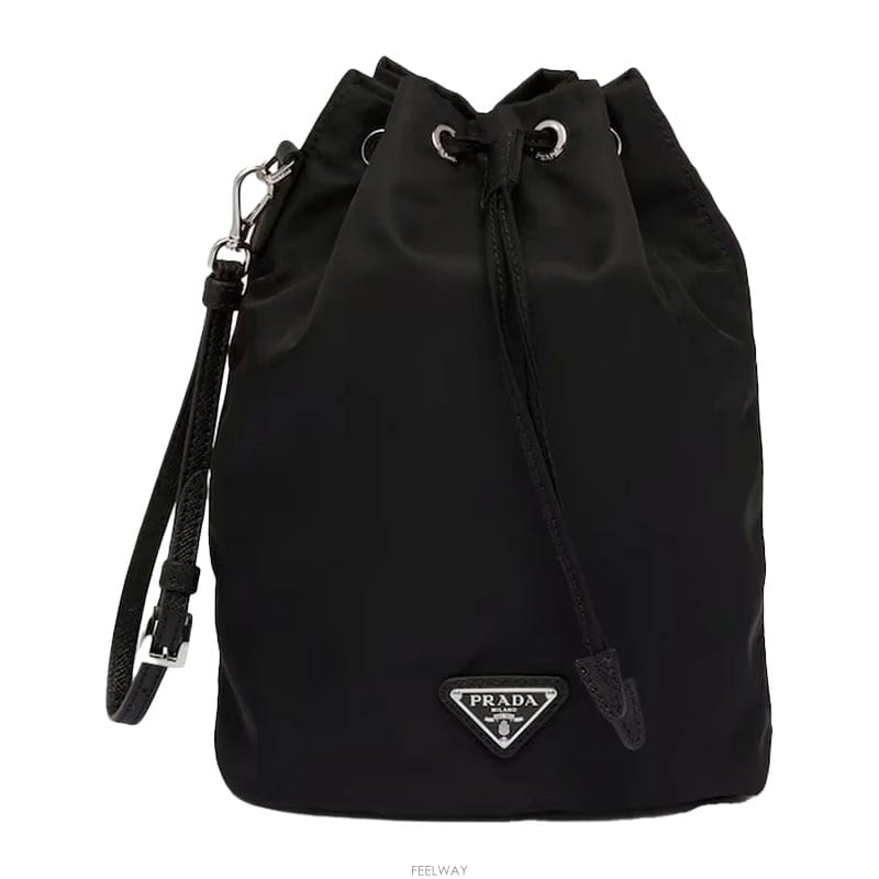 PRADA 26SS ����� �����Ϸ� �Ŀ�ġ ���� 1NS369 R067 F000226SS ����� �����Ϸ� �Ŀ�ġ ���� 1NS369 R067 F0002