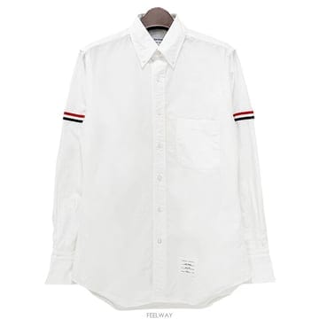 논현 더팩토리 25FW 톰브라운 삼선 그로그랭 암밴드 클래식 옥스포드 셔츠 화이트 MWL150E F0313