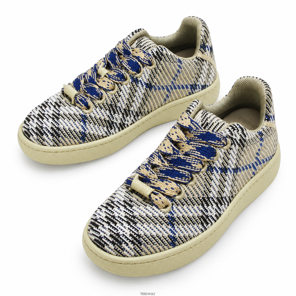 Burberry ������ üũ �ڽ� ��Ʈ ����Ŀ�� 8088494 B9629������ üũ �ڽ� ��Ʈ ����Ŀ�� 8088494 B9629