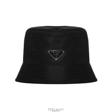 26 FW 프라다 로고 디테일 플라크 버킷햇 블랙 2HC1372DMI