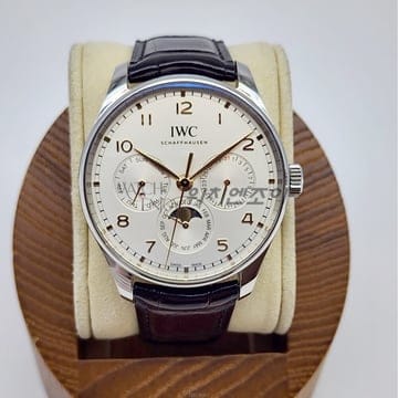 아이더블유씨 포르투기저 퍼페추얼 캘린더 42mm