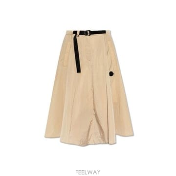 몽클레어 로고 패치 벨트 스커트 베이지