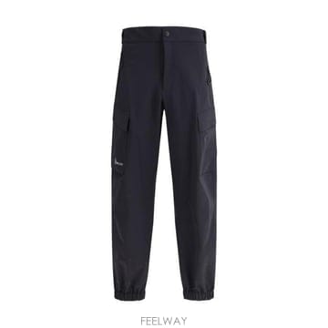 26 FW 몽클레어 그레노블 로고 디테일 포켓 팬츠 블랙 K10972A00005597FA