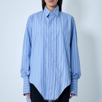 26 FW 메종 마르지엘라 버튼다운 스트라이프 포플린 코튼 셔츠 블루 S29DT0006 M35625