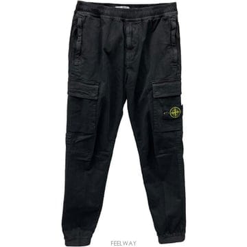 [스톤아일랜드] 25FW 와펜패치 카고 포켓 테이퍼드 조거 팬츠 블랙 남성 팬츠 K2S153100033 S0