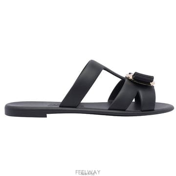 26 FW Ferragamo 뉴 Vara 플레이트 Strappy 슬라이드 779972