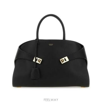 26 FW 페라가모 허그 Hug 카프 블랙 미디엄 토트백 215921