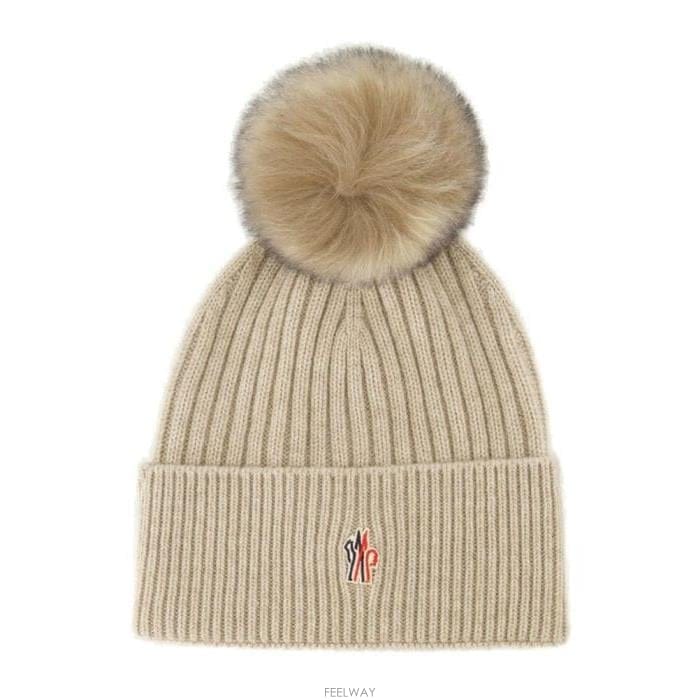 26 FW 몽클레어 그레노블 로고 엠브로이디드 폼폼 비니 베이지 K20983B00010M1223