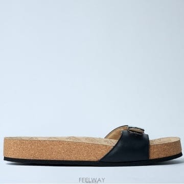 26 FW 발렌시아가 Scholl 숄 버클 스트랩 플랫 샌들 블랙 827426 WB2U1 1180