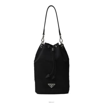 PRADA (����) ����� �ﰢ�ΰ� ��Ʈ�� �Ŀ�ġ ���� 1NA369 ����(����) ����� �ﰢ�ΰ� ��Ʈ�� �Ŀ�ġ ���� 1NA369 ����