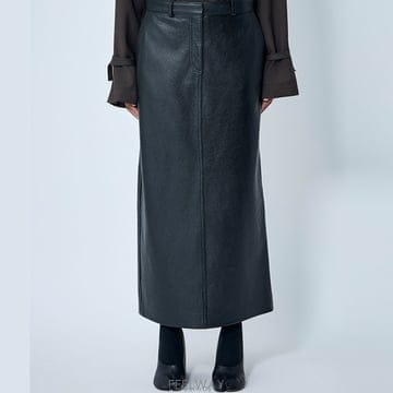 26 FW 토템 벨트 루프웨이스트 페블 그레인 레더 맥시 스커트 블랙 261 WRB4288 LE000