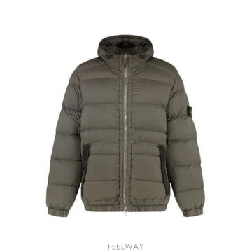 26 FW 스톤 아일랜드 로고 패치 지퍼 클로저 후드 피더 필링 자켓 그린 K2S154100040S