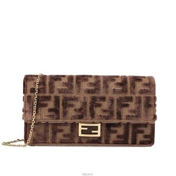 [비엔비명품관] FENDI 펜디 여성 바게트 체인 숄더백 크로스백