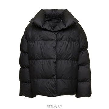 26 FW 발렌시아가 랩 퍼퍼 롱슬리브 자켓 블랙 751717TOO41
