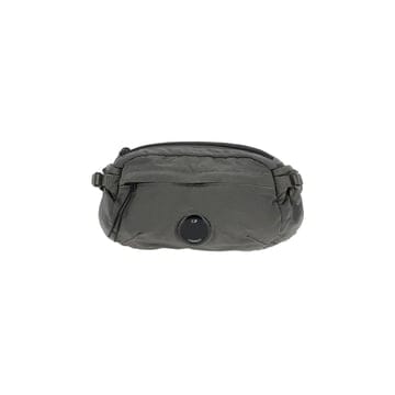CP컴퍼니 25FW 렌즈 와펜 힙색&벨트백 그레이 19CMAC734A 005269G 921