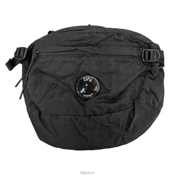 논현 더팩토리 25FW CP컴퍼니 렌즈 와펜 NYLON B 힙색 RCCMAC734A 005269G 999