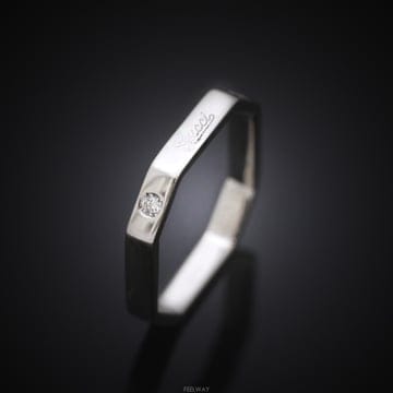 GUCCI (�����߰���ǰ)���� ��Ÿ���� �Ȱ� 18K ȭ��Ʈ��� ���̾�2P 13ȣ 2.9mm(�����߰���ǰ)���� ��Ÿ���� �Ȱ� 18K ȭ��Ʈ��� ���̾�
